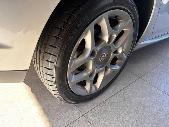 FIAT BRAVO 1.8 BLACKMOTION 16V FLEX 4P AUTOMATIZADO